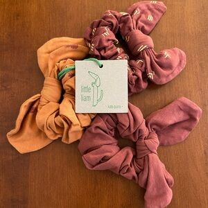 Kate Quinn Little Liam Knot Scrunchies